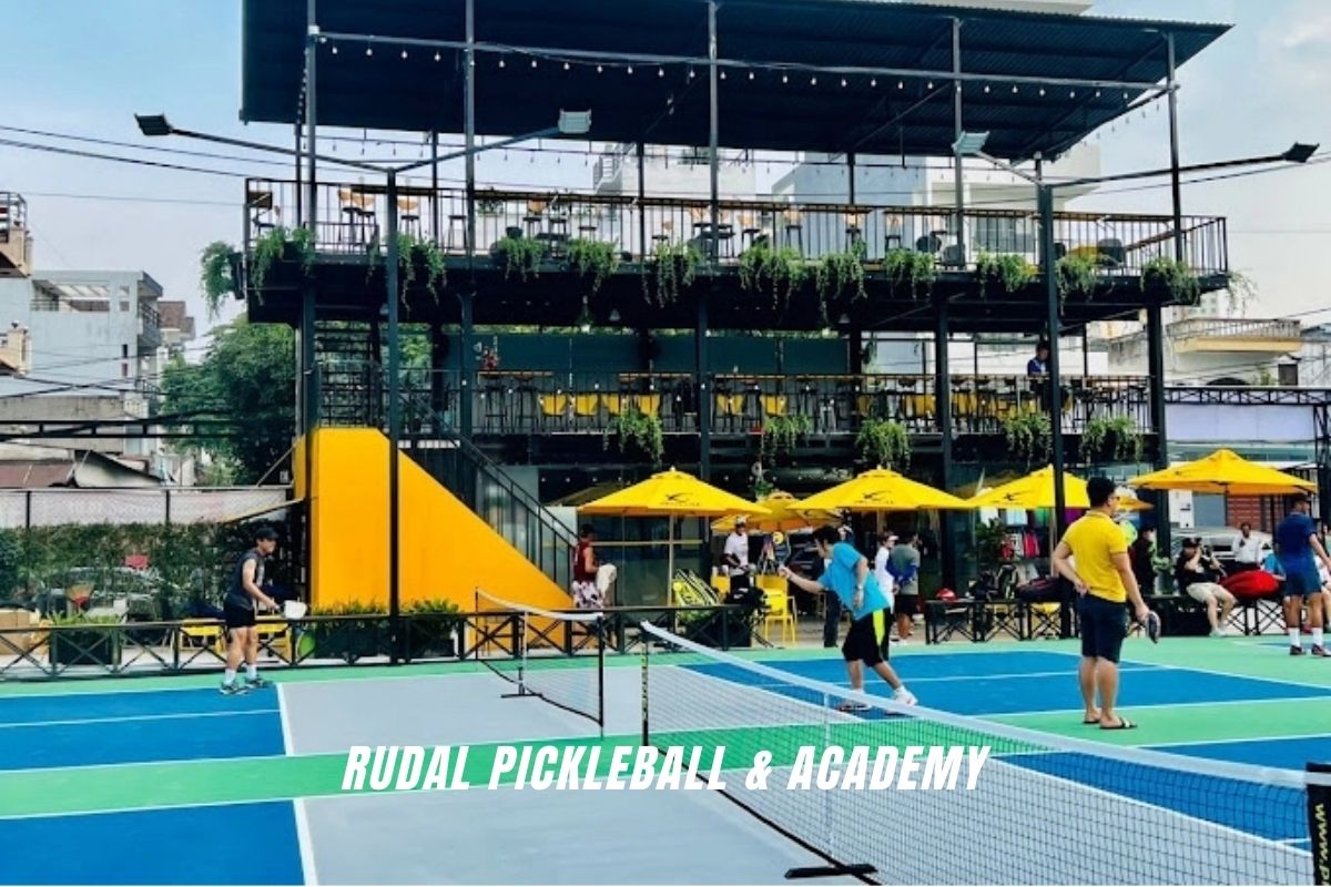 16 sân pickleball Quận 2 tốt nhất và uy tín chất lượng cao