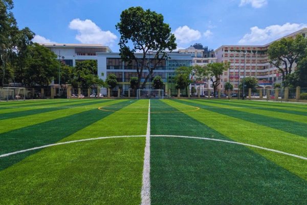 Sân bóng Đại học Quốc gia Hà Nội (ĐH Ngoại ngữ)