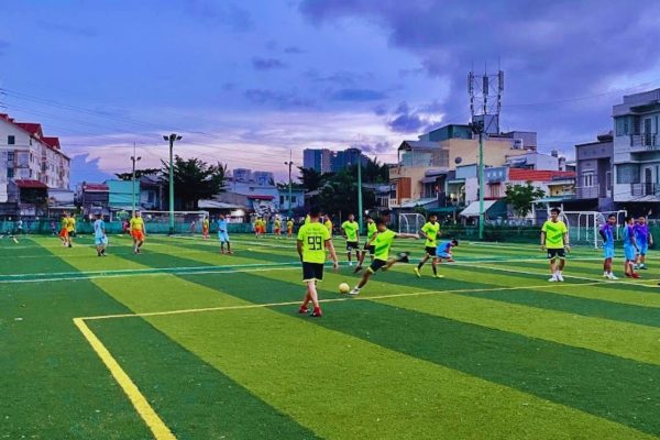 Sân bóng đá Huynh Đệ – Quận 7