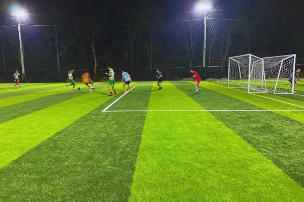Sân bóng đá quận Đống Đa