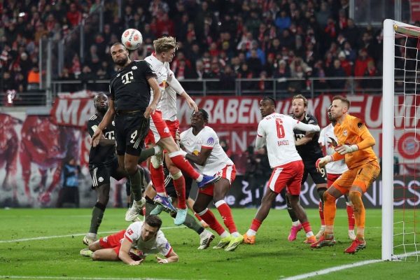 Bayern vùi dập RB Leipzig