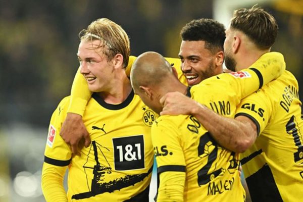 Borussia Dortmund đứng thứ 2 trên bảng xếp hạng Bundesliga