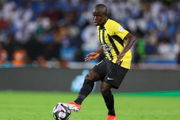 Fenerbahçe đang tìm kiếm một cầu thủ có thể lực và kinh nghiệm dồi dào như Kanté