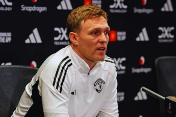 Fletcher tập trung tối đa cho trận gặp Burnley