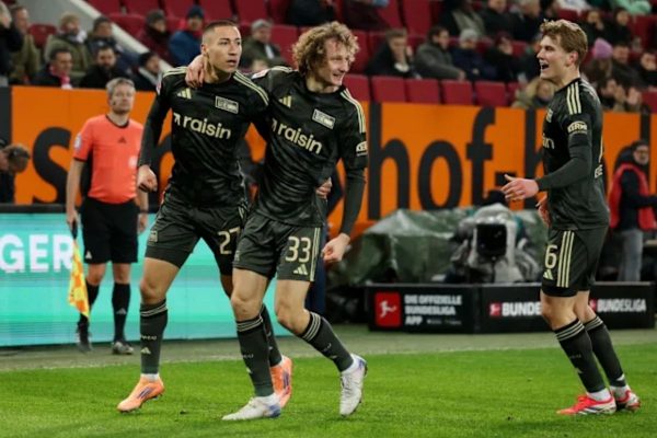 Ljubicic ghi bàn gỡ hòa phút 90 + 2