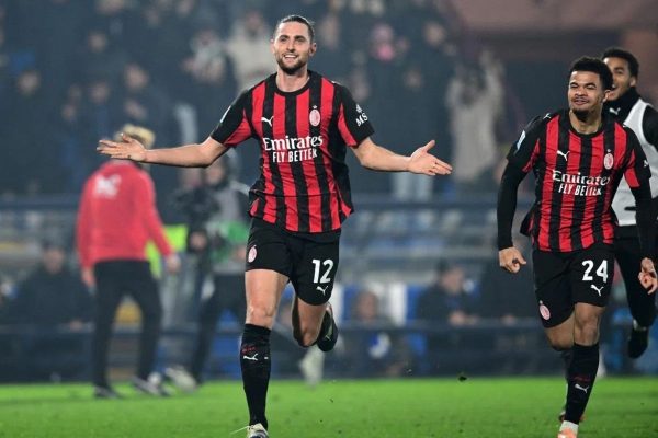 Rabiot lập cú đúp giúp AC Milan thắng Como