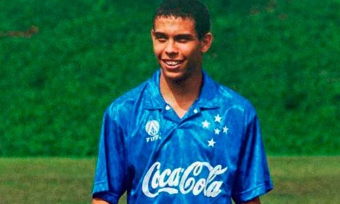 Ronaldo Nazario chơi cho Cruzeiro