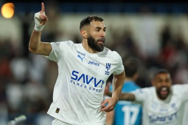 Benzema lập hat-trick trong ngày ra mắt Al Hilal