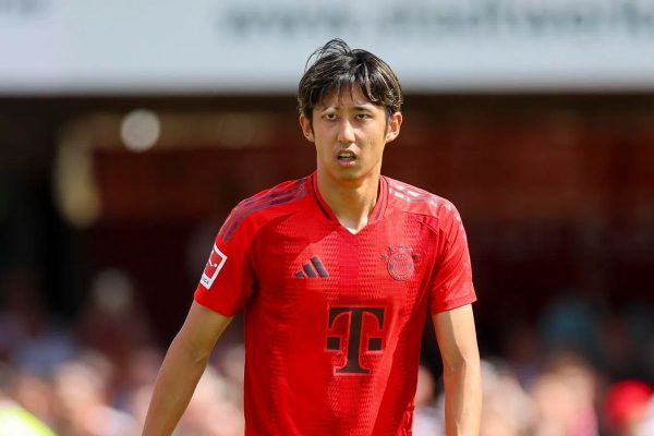 Hậu vệ người Nhật Bản Hiroki Ito cán mốc 100 trận ra sân cho Bayern Munich