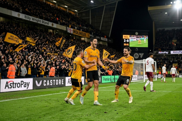 Wolves tạo địa chấn vòng 28: Đánh bại Aston Villa 2–0 và làm nóng cuộc đua châu Âu