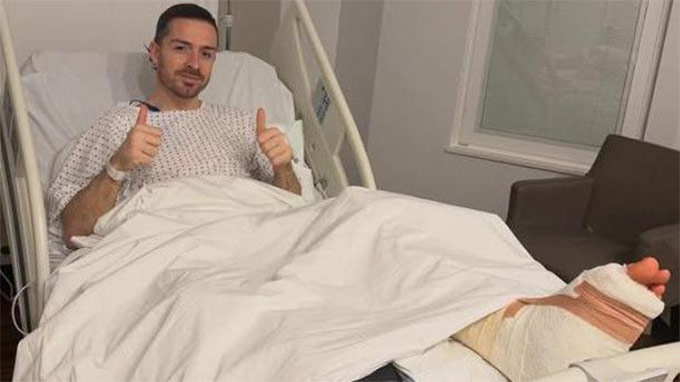 Jack Grealish nén đau phẫu thuật chân, mùa giải gần như khép lại