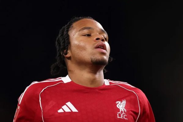Chelsea hưởng lợi triệu bảng từ thương vụ Rio Ngumoha tới Liverpool
