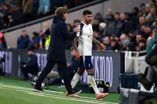 Tottenham rơi vào khủng hoảng lực lượng, đội trưởng Romero bức xúc