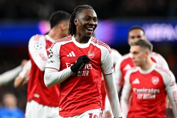 Arsenal đánh bại Bayer Leverkusen 2-0 trên sân Emirates