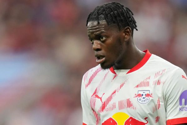 Arsennal chuẩn bị chiêu mộ Castello Lukeba của RB Leipzig