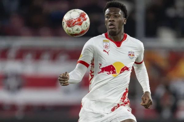 Dortmund vẫn theo dõi tài năng trẻ Gadou
