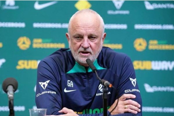 HLV Graham Arnold của Iraq đề nghị FIFA điều chỉnh lịch thi đấu trận play-off