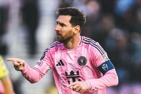 Messi ghi dấu ấn lịch sử khi chạm mốc 900 bàn thắng trong sự nghiệp
