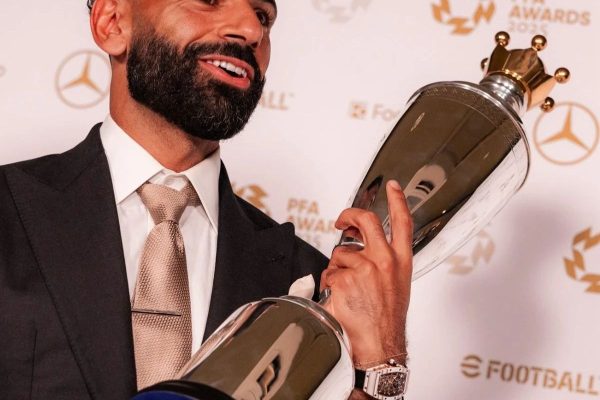 Mohamed Salah gây choáng với đồng hồ 450.000 USD
