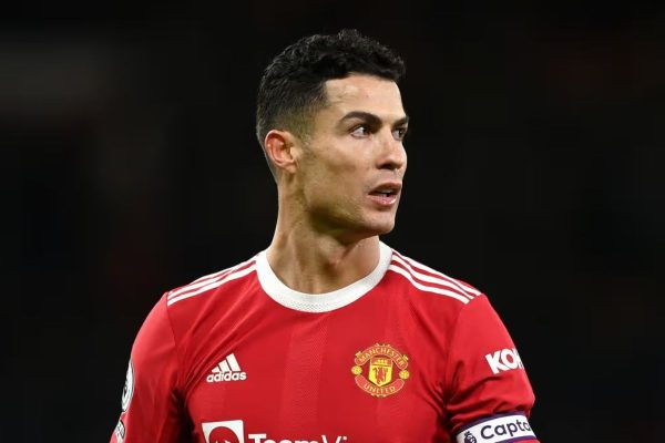 Ronaldo có xứng đáng nằm trong top 10 cầu thủ vĩ đại nhất lịch sử Premier League