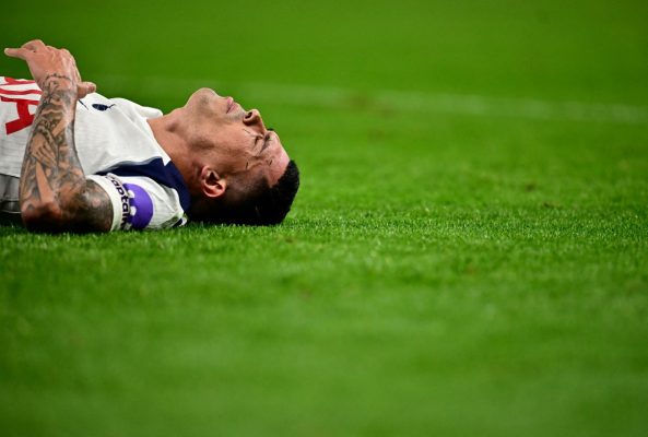 Tottenham khủng hoảng, nguy cơ xuống hạng rõ rệt