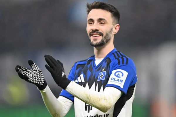 Vieira đã ra sân 21 trận cho Hamburg với 4 bàn thắng và 4 kiến tạo