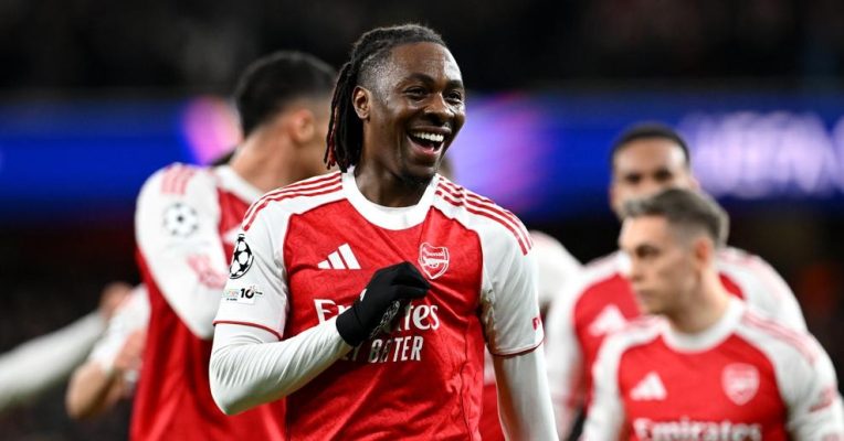 Arsenal thắng Leverkusen 2-0 (tổng 3-1), vào tứ kết Champions League