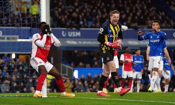 Arsenal bị cảnh báo “tâm lý yếu”: Nguy cơ sảy chân ở giai đoạn quyết định