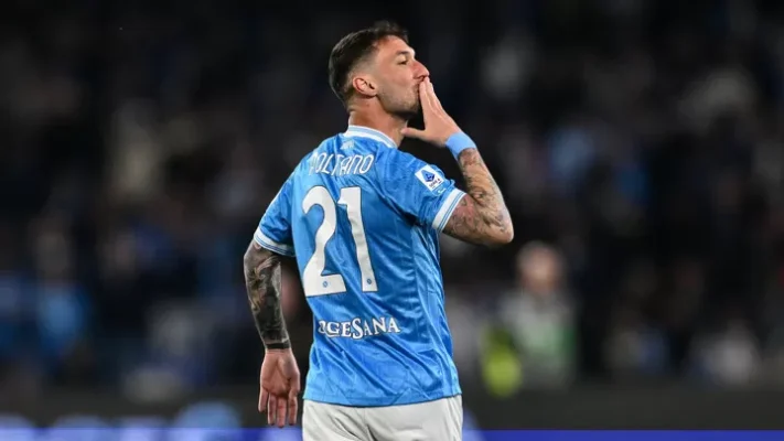 Politano tỏa sáng phút cuối, Napoli hạ Milan nghẹt thở